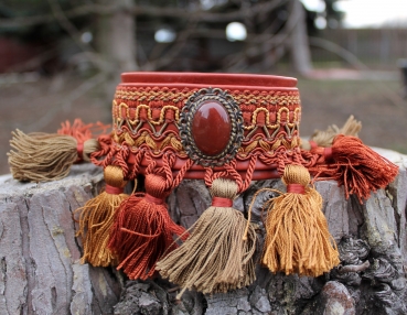 Collar ~Intisar~ redbrown 26-30cm