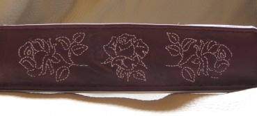 Collar ~Muna~ with individual embroidery