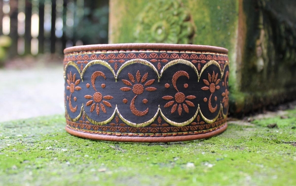 1429a Collar ~mittelbraun~ 32-37cm