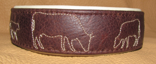 Collar ~Muna~ with individual embroidery