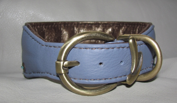 Collar ~Yara~ pigeon blue- antique gold 36-40cm