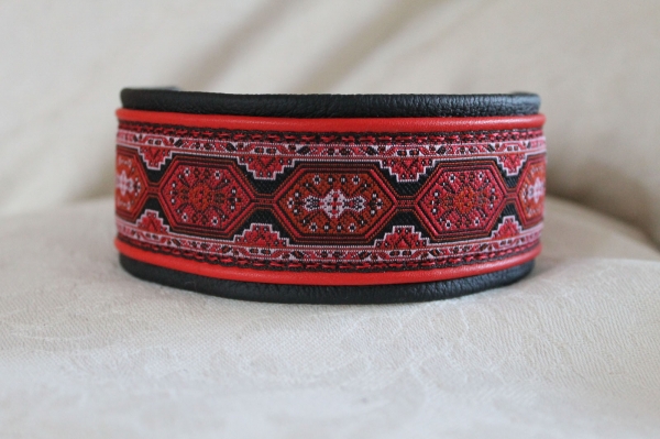 Halsband ~Makaros~ hellrot-schwarz 30-35cm