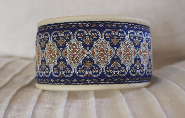 1447a Halsband ~Renaissance~ blau