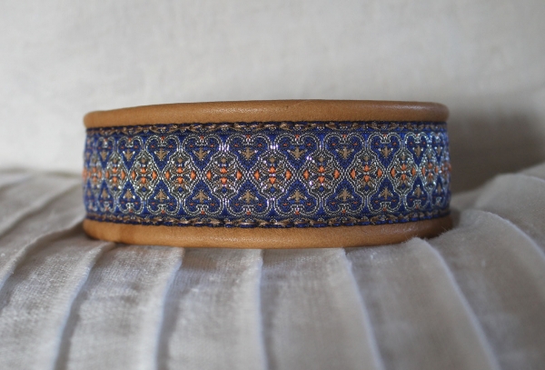 Collar ~Renaissance~ blue-camel 31-35cm