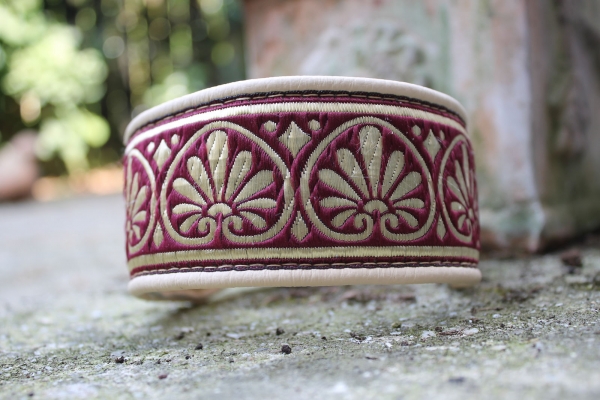 1486b Collar ~burgundy-beige~