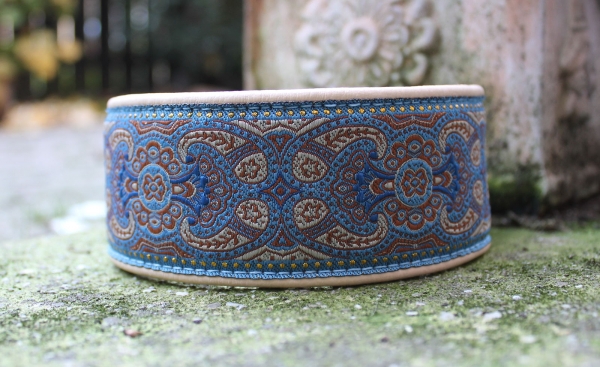 1407n Halsband ~Janour~ beige